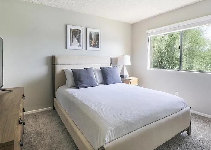 Landing Modern With Amazing Amenities