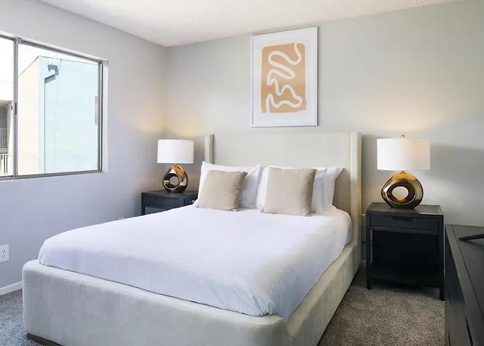 Landing Modern With Amazing Amenities Tucson